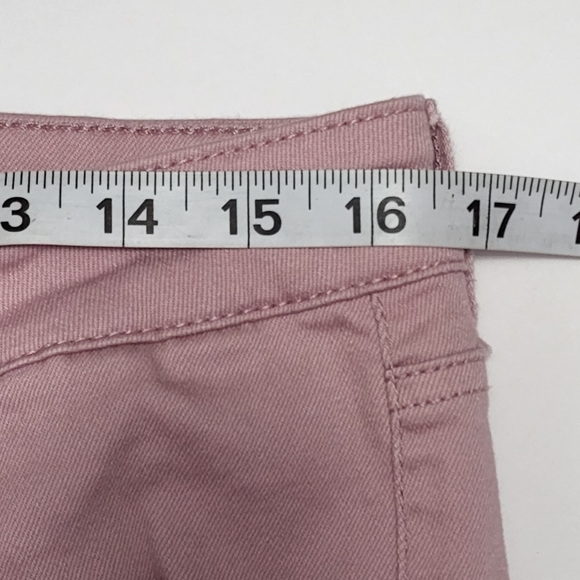 Celebrity Pink Honey mauve midrise cuffed denim shorts size 13 - Picture 5 of 8